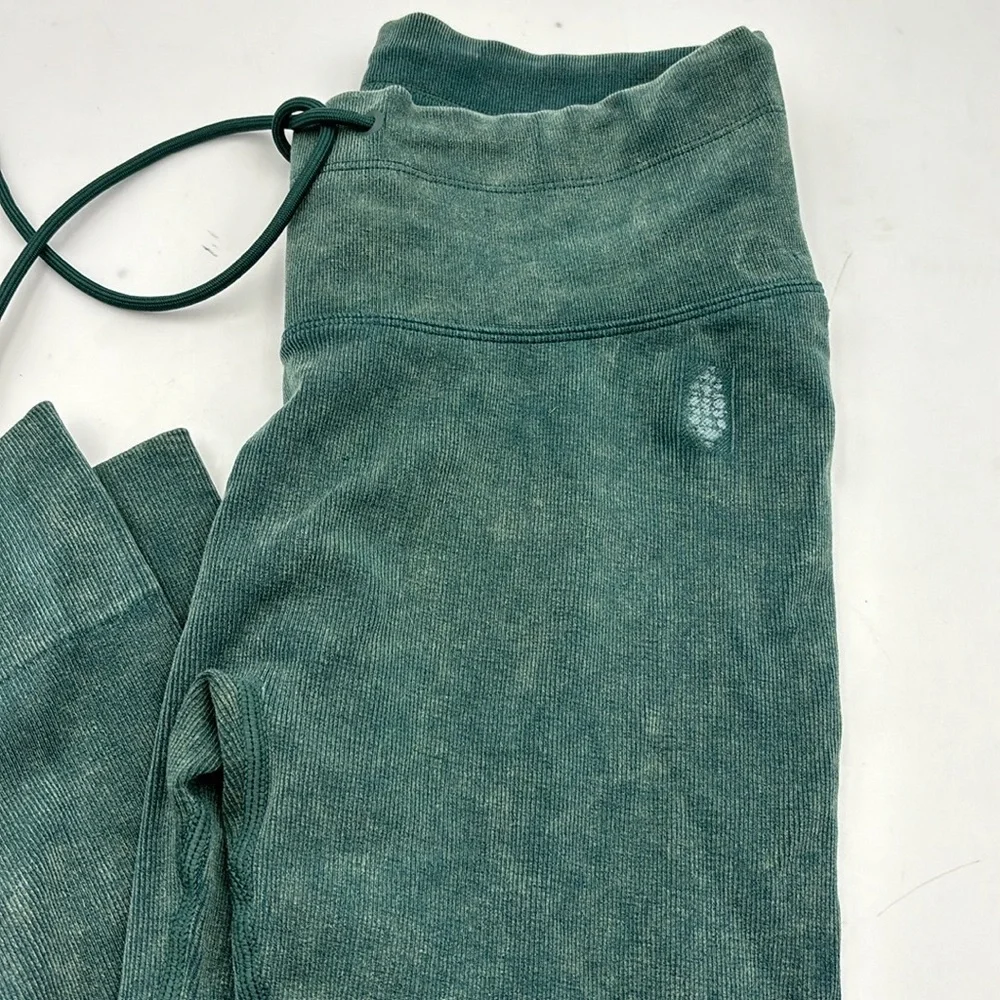 NWOT Free People Go To Leggings